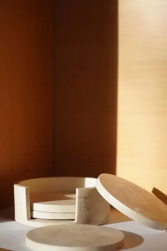 sous verre de Monique